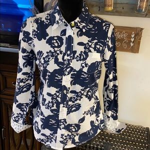 LIKE NEW BODEN button down blouse! ❤️